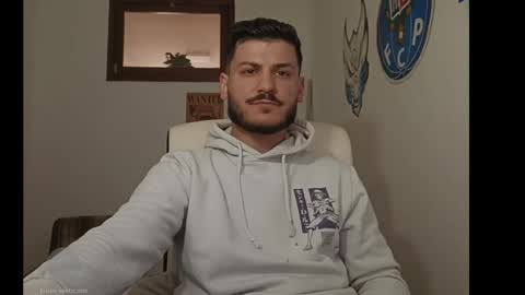 Snapshot of casual_mike chatting on 04/01/26, 10:49 Mike Moreira online show from 04/01/26, 10:49