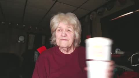 cat online show from 12/24/24, 04:51