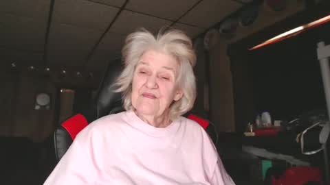 cat online show from 12/28/24, 05:14