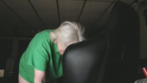 cat online show from 01/01/25, 05:22