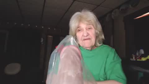 cat online show from 01/14/25, 05:45