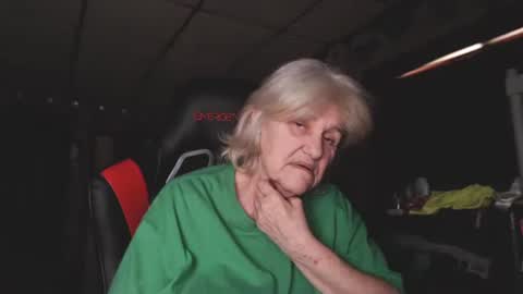 cat online show from 01/15/25, 07:12