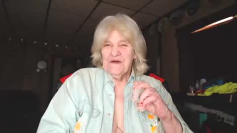 cat online show from 01/17/25, 07:38