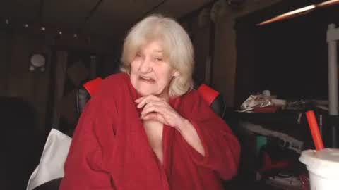 cat online show from 01/18/25, 06:32