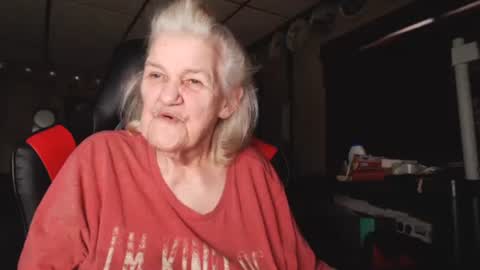 cat online show from 01/28/25, 09:40