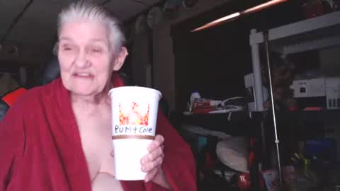 cat online show from 02/02/25, 05:48