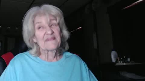 cat online show from 02/13/25, 08:34