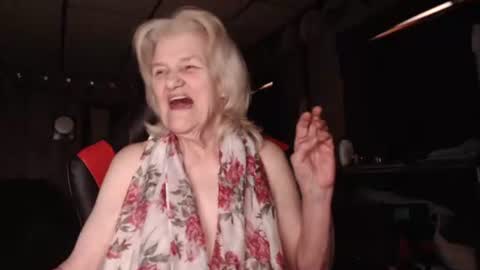 cat online show from 02/26/25, 08:22