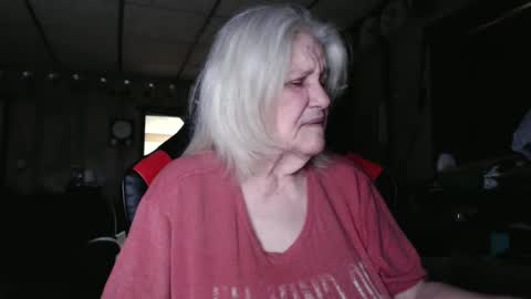 cat online show from 09/25/25, 04:21