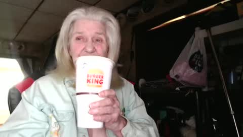 cat online show from 09/30/25, 04:23