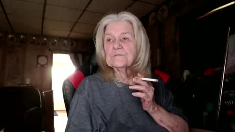 cat online show from 10/08/25, 05:32