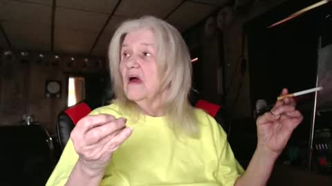 cat online show from 10/17/25, 03:36