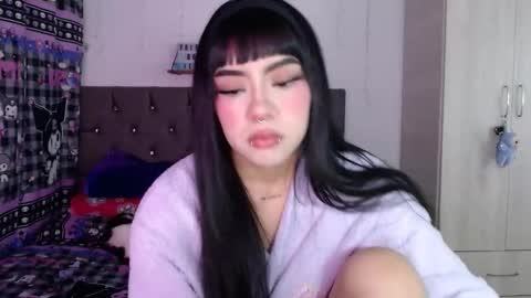 Mila online show from 03/27/26, 08:26