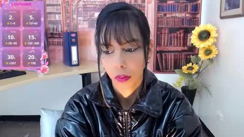 Queen Catalella online show from 10/12/25, 03:05