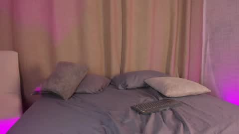 Snapshot of catalella_rouse chatting on 04/21/26, 01:42 catalella_rouse online show from 04/21/26, 01:42