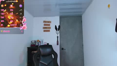 Snapshot of cataleya_0_0_ chatting on 03/12/25, 01:47 Flor....... online show from 03/12/25, 01:47