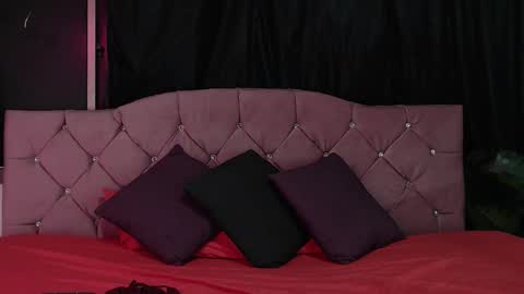 Cata Prins  online show from 09/19/25, 11:00