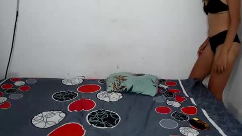 cataliinah_ online show from 06/13/26, 06:50