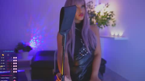 Catalina lovers online show from 11/14/25, 09:02