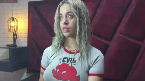 Catalina online show from 04/15/26, 12:01