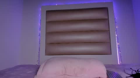 Snapshot of catalina_jade chatting on 06/18/26, 02:54 Cata online show from 06/18/26, 02:54