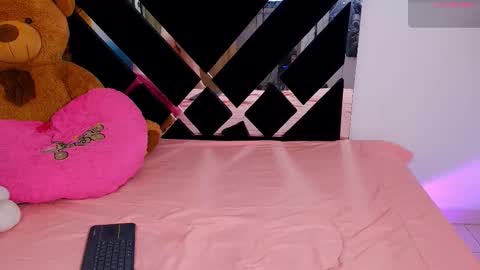 Snapshot of catalina_smith__ chatting on 02/20/26, 12:07 Catalina online show from 02/20/26, 12:07