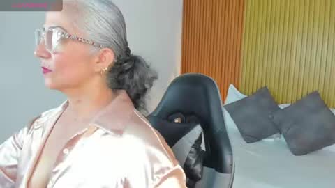 Snapshot of catalina_villan chatting on 06/20/26, 06:33 C A T A L I N A online show from 06/20/26, 06:33