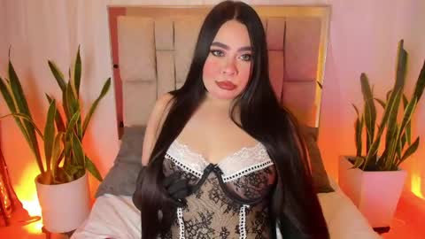 Snapshot of catalinareyezx chatting on 05/29/26, 07:28 Cata online show from 05/29/26, 07:28