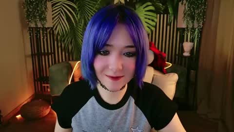 Snapshot of catharinejones chatting on 06/05/26, 10:21 KettieHi My name is Katie I love drawing and I can play the guitar. And love dancing online show from 06/05/26, 10:21