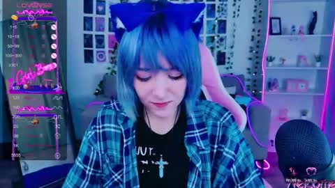 Snapshot of catharinejones chatting on 07/09/26, 11:58 KettieHi My name is Katie I love drawing and I can play the guitar. And love dancing online show from 07/09/26, 11:58