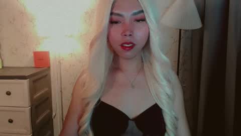 Snapshot of catherine_365 chatting on 11/26/25, 06:53 catherine_365 online show from 11/26/25, 06:53