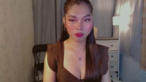 Snapshot of catherine_365 chatting on 12/05/25, 07:21 catherine_365 online show from 12/05/25, 07:21