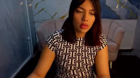 Snapshot of catherine_b_ chatting on 11/01/25, 08:33 catherin online show from 11/01/25, 08:33