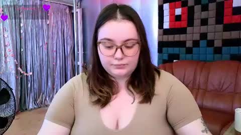 Snapshot of catherineclaire chatting on 07/17/26, 04:34 catherineclaire online show from 07/17/26, 04:34