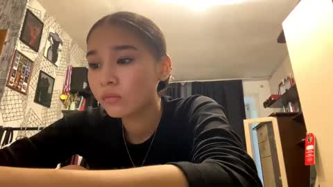 Snapshot of catherinepirs chatting on 05/20/26, 01:17 catherinepirs online show from 05/20/26, 01:17