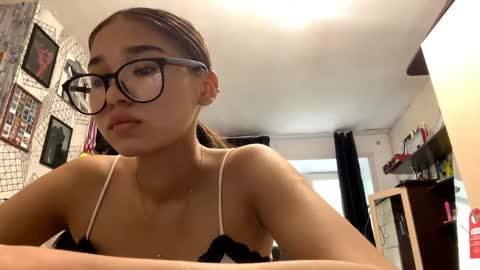 Snapshot of catherinepirs chatting on 05/24/26, 09:58 catherinepirs online show from 05/24/26, 09:58