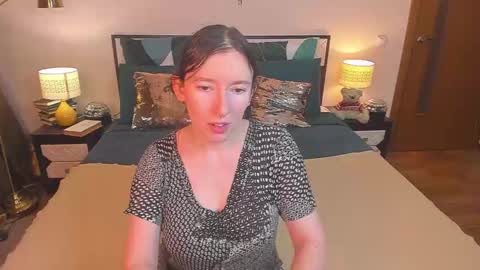 Catrin online show from 12/18/25, 07:58