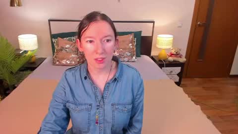 Catrin online show from 05/18/26, 04:18