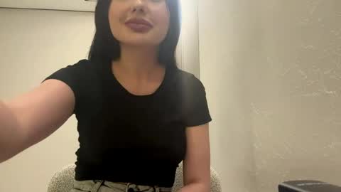 Lisa online show from 05/19/26, 06:36