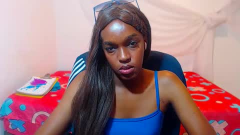 cathi_nahomi online show from 10/21/25, 07:47