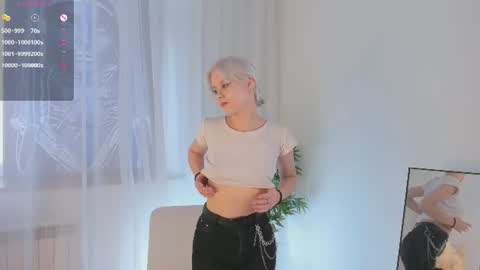 Snapshot of cathiearzabala chatting on 06/15/26, 11:12 Mia online show from 06/15/26, 11:12