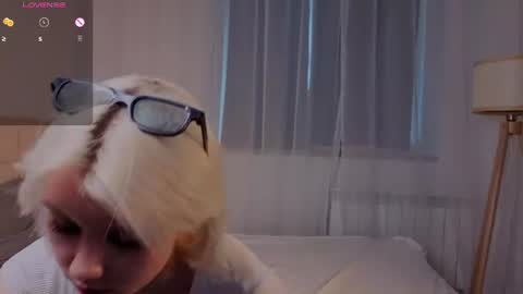 Snapshot of cathiearzabala chatting on 07/18/26, 11:03 Mia online show from 07/18/26, 11:03