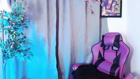 Cati help me reach my goal of 100 thumbs up again 3 online show from 04/14/26, 02:12