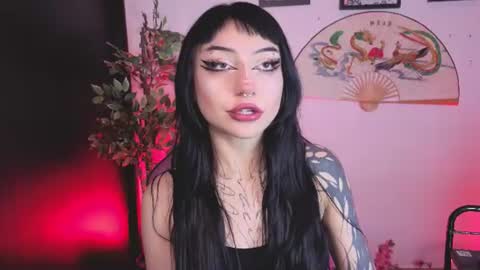 Snapshot of cati_petite chatting on 07/03/26, 07:59 Cati help me reach my goal of 100 thumbs up again 3 online show from 07/03/26, 07:59