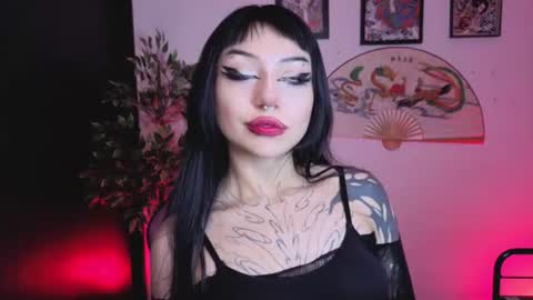 Snapshot of cati_petite chatting on 07/29/26, 04:10 Cati help me reach my goal of 100 thumbs up again 3 online show from 07/29/26, 04:10