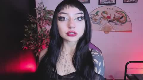 Snapshot of cati_petite chatting on 07/31/26, 11:59 Cati help me reach my goal of 100 thumbs up again 3 online show from 07/31/26, 11:59