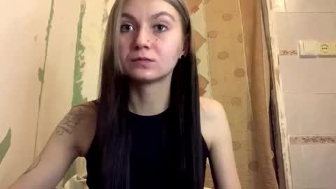 Lola online show from 10/19/25, 09:15