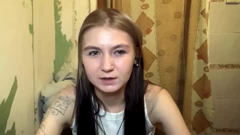 Lola online show from 10/29/25, 10:22