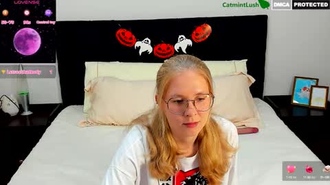 CatmintLush online show from 10/18/25, 11:49