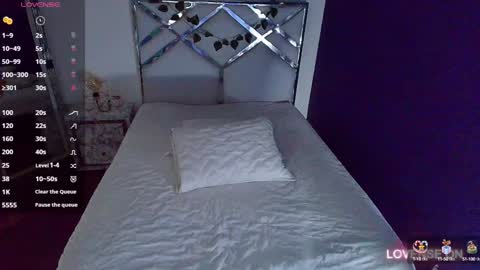 Snapshot of cattaleeyaa chatting on 12/13/24, 02:54 CATALEYA  online show from 12/13/24, 02:54